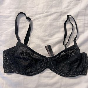 32DD Victoria’s Secret Bra